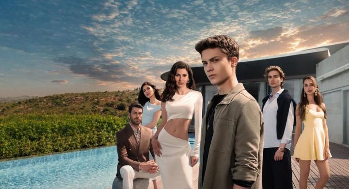 مسلسل في السابعة عشر الحلقة 1 الاولى مترجمة HD